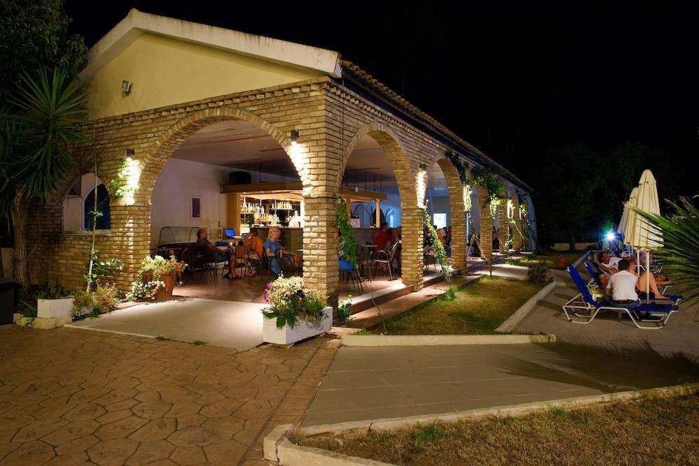 Amalia Hotel (Adults Only) Дасія Екстер'єр фото