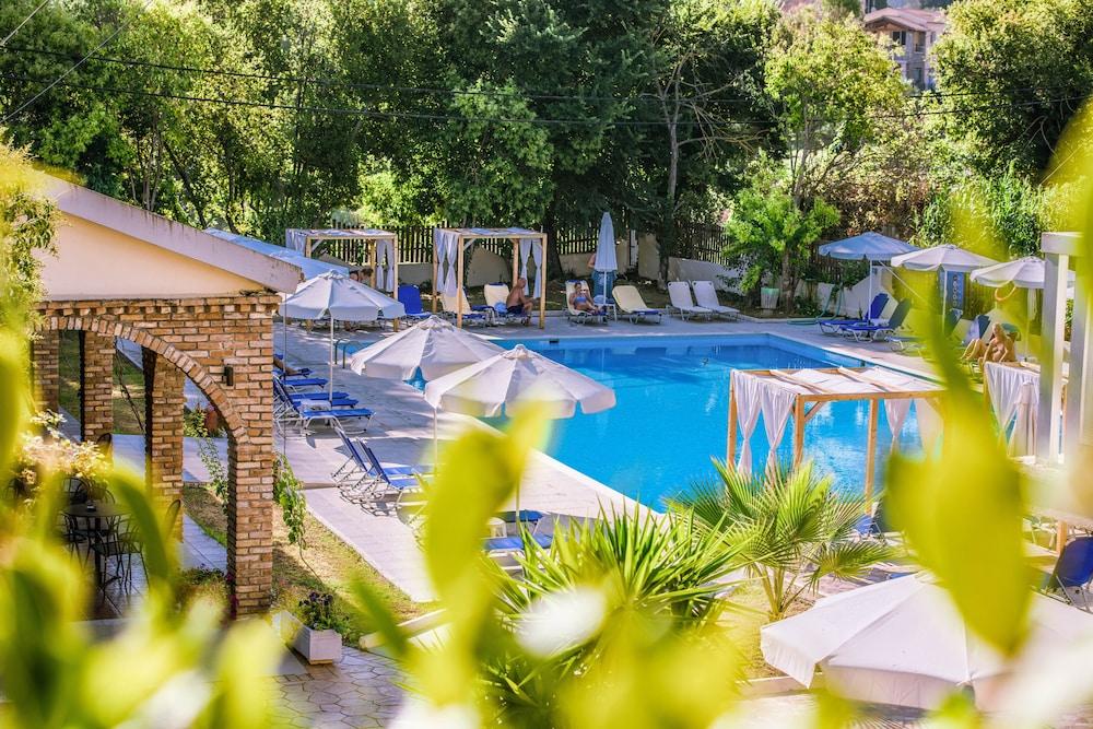 Amalia Hotel (Adults Only) Дасія Екстер'єр фото